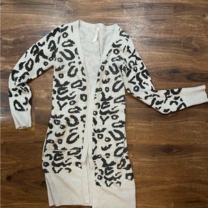 Grey lepord cardigan